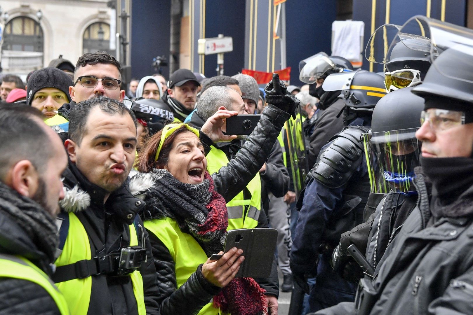 Протестите, които блокираха голяма част от Франция през декември, са оказали натиск върху икономическата активност в еврозоната