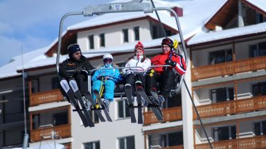 Зимният сезон започва без "зелен сертификат" за достъп до ски съоръженията