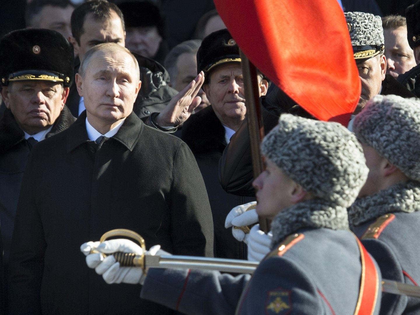 23 ноември 2018 г. - Путин пред мемориала на незнайния воин