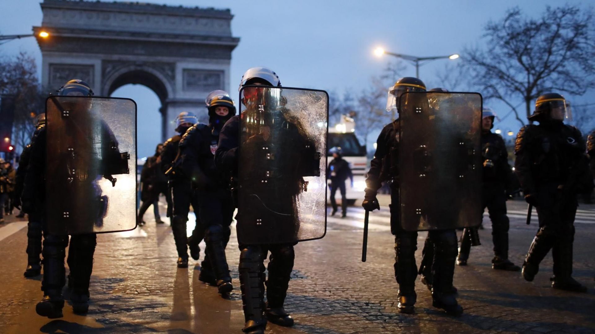 148 хиляди полицаи мобилизирани във Франция 