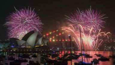 Самоа, Кирибати, Нова Зеландия, Австралия първи посрещнаха Новата година 