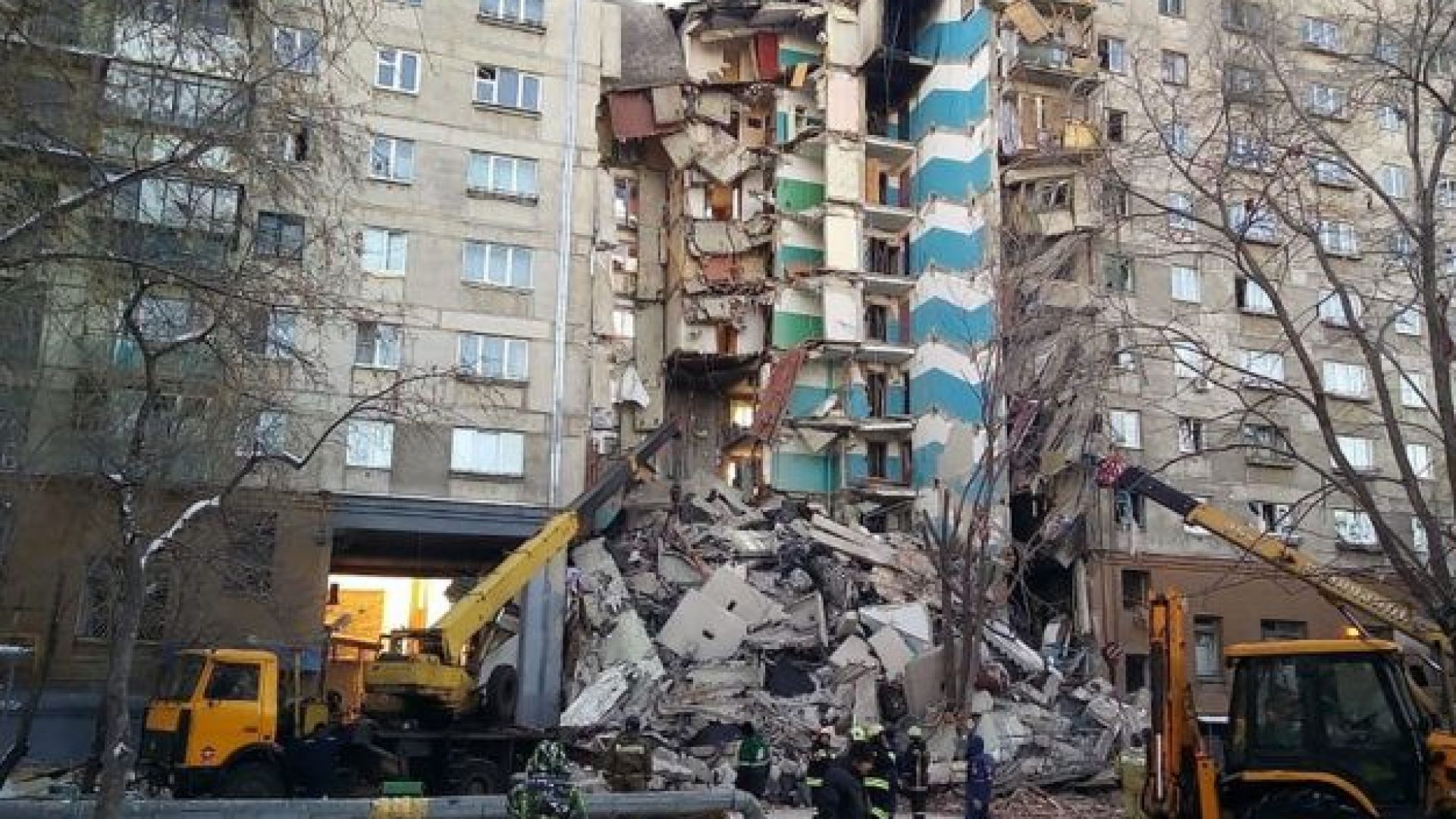 Броят на загиналите под развалините на частично срутилата се сграда