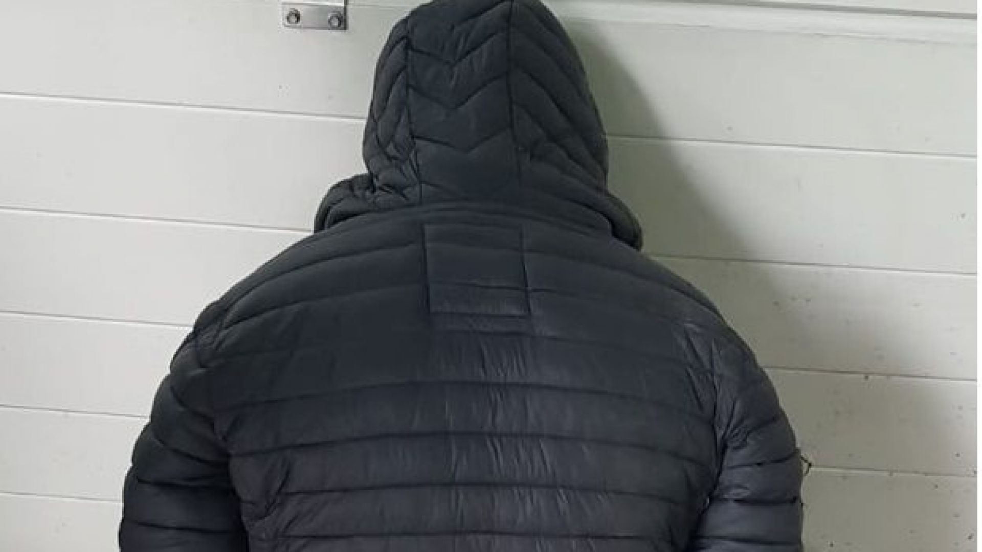 Сериен крадец задигна скъпи бижута от варненски мол Виж още