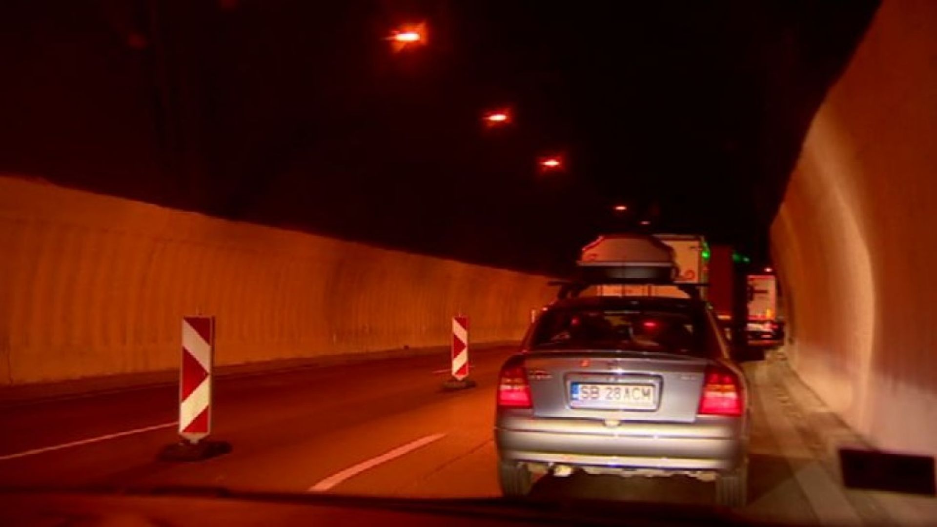 Движението в тунел Топли дол на магистрала Хемус ще бъде