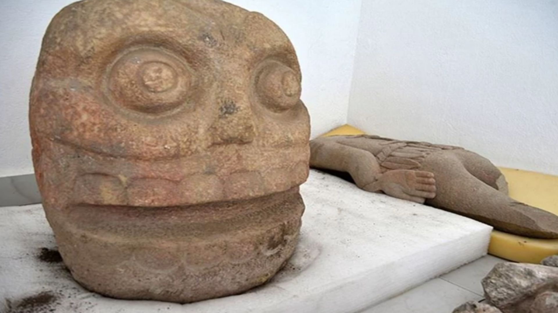 Мексикански археолози откриха за първи път храм на предиспанския бог