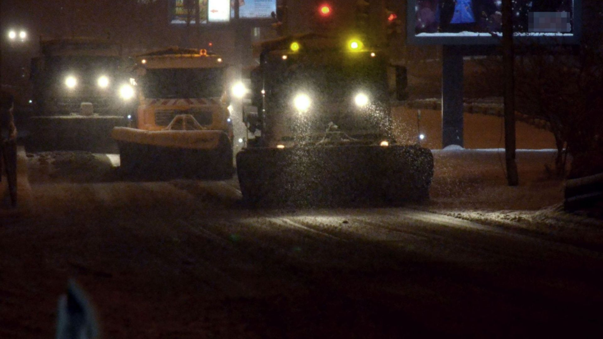 163 снегорина са работили през тази нощ в София съобщават