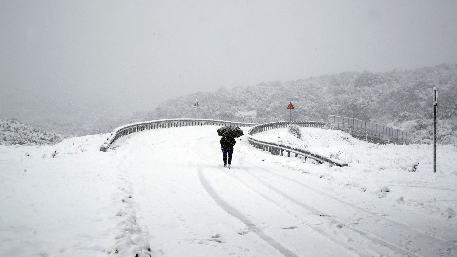 77 годишен мъж е починал от измръзване в кърджалийското село Ауста съобщиха