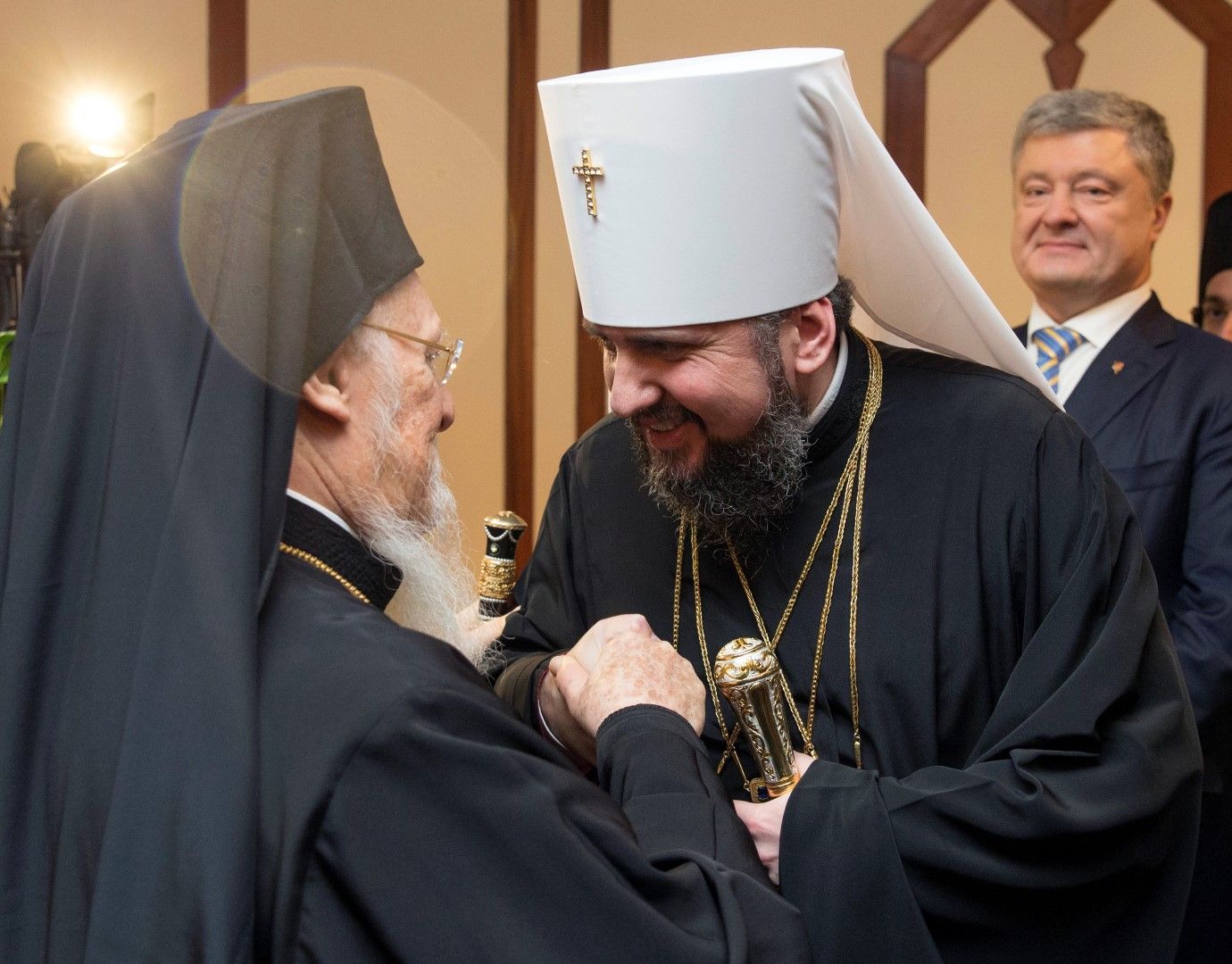 Вартоломей посрещна главата на украинската църква - митрополит Епифаний, в присъствието на президента Порошенко