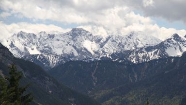 Четирима алпинисти загинаха в Алпите при инциденти 