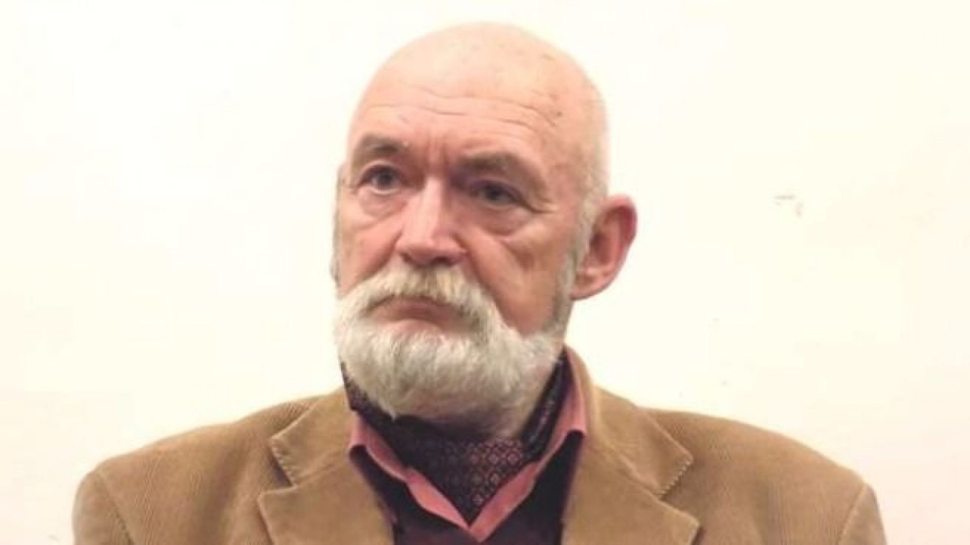 Иван Палчев е писател журналист депутат от ДПС във ВНС