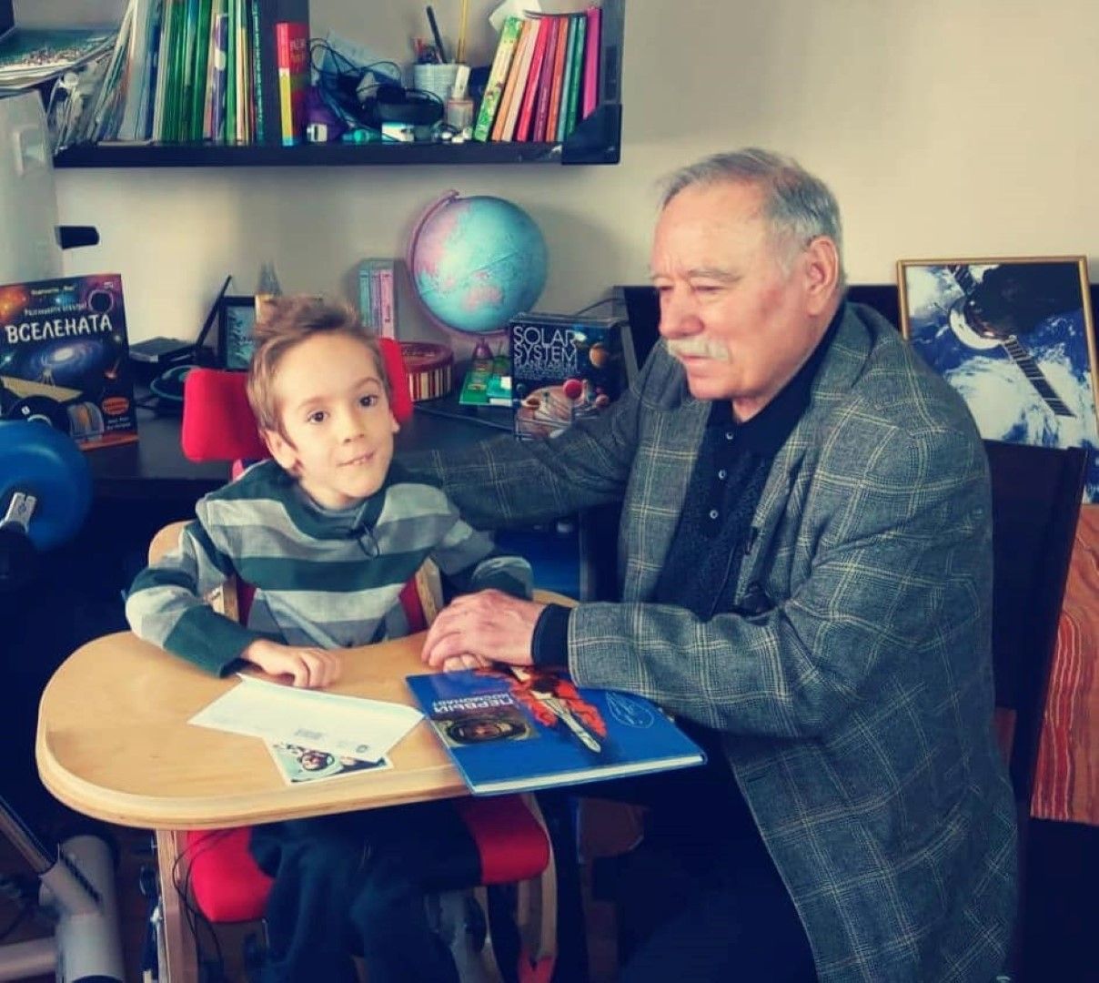 Георги Иванов отиде на гости на болното 9-годишно дете