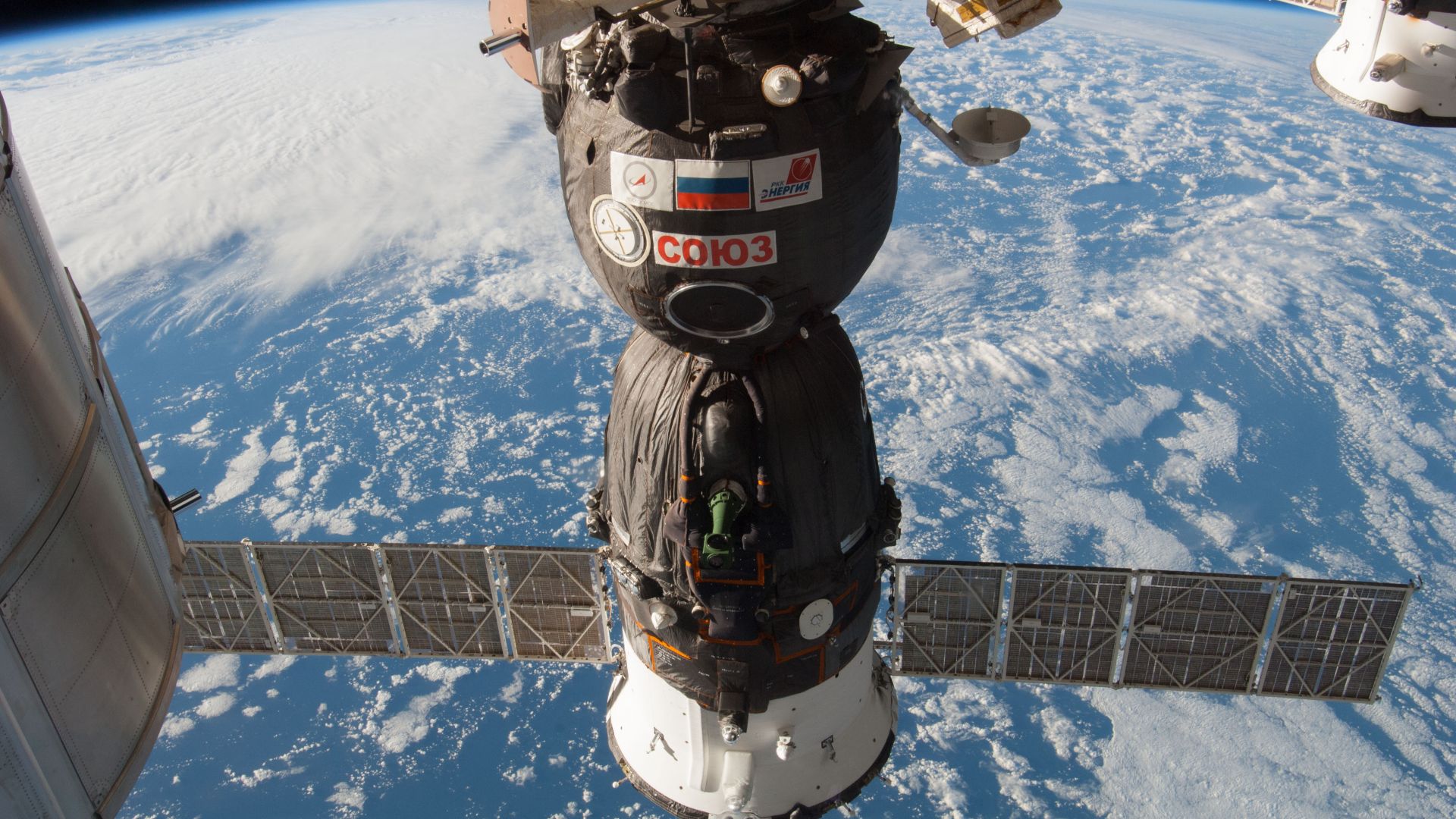 Русия планира да бъде първата страна, заснела филм в космоса