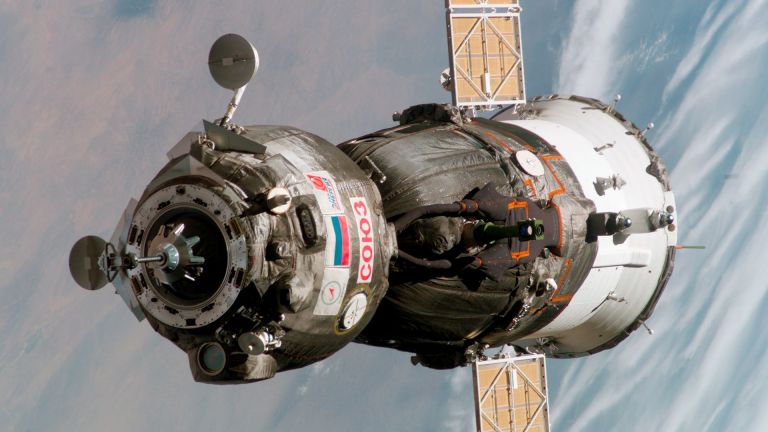 "Союз МС-12" се разкачи от Международната космическа станция