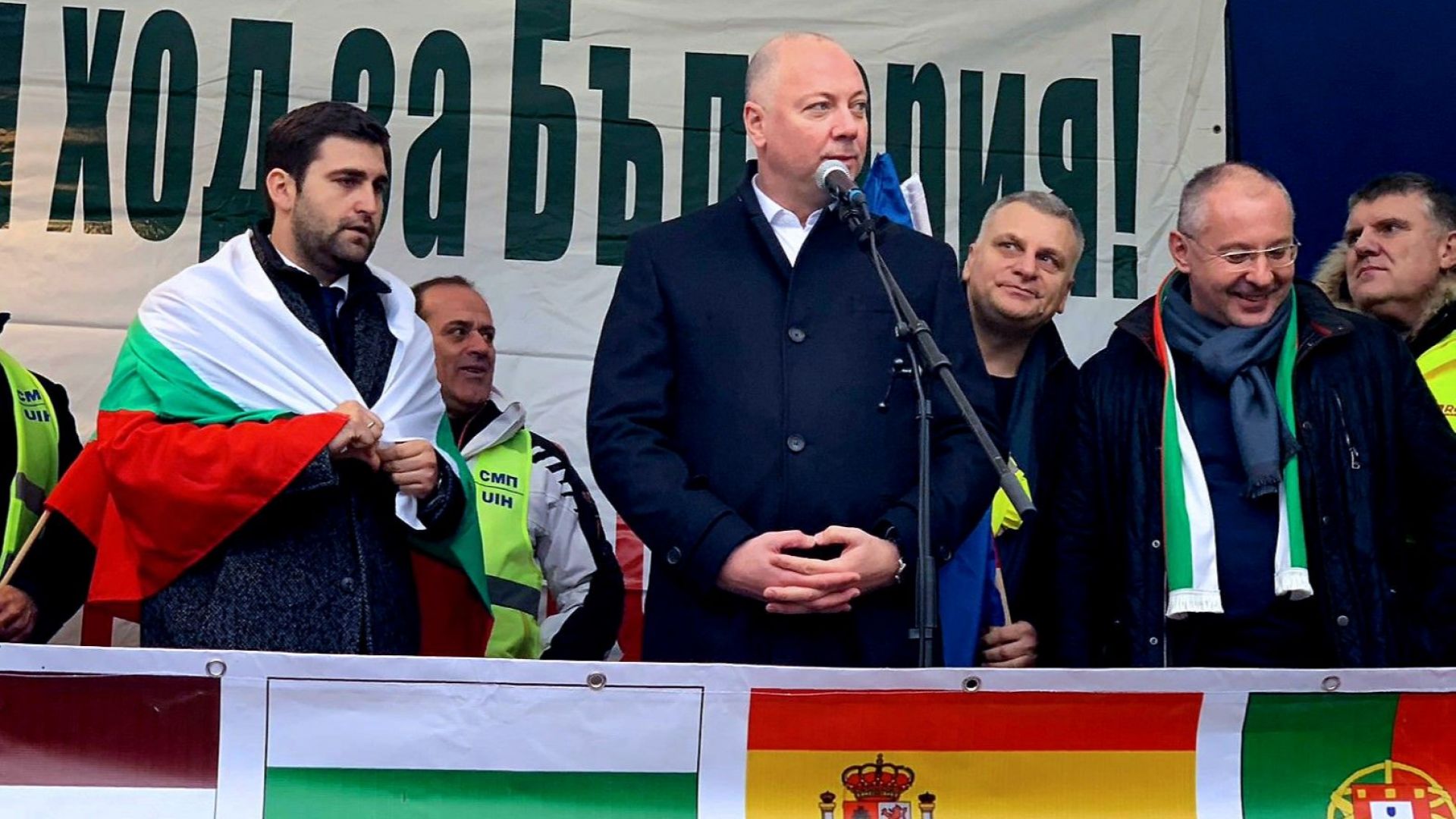 До безпрецедентен казус стигна гласуването на лансирания от френския президент