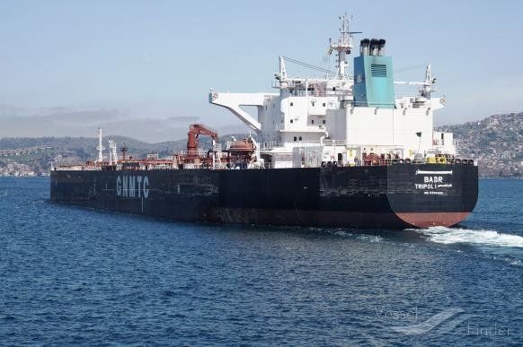 Либийският танкер се върна в Бургас