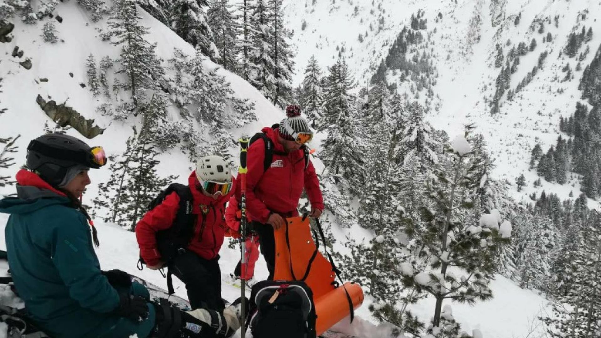 Планинските спасители организираха нова спасителна акция в Пирин Издирваха петима