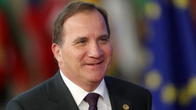 Шведският премиер Стефан Льовен предизвика полемика с посещение на мол