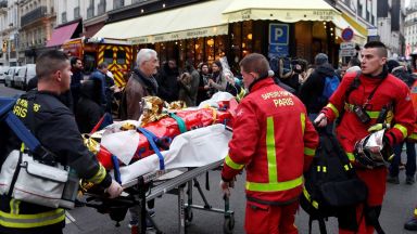 Четирима са загинали след експлозията, на място е премиерът на Франция 