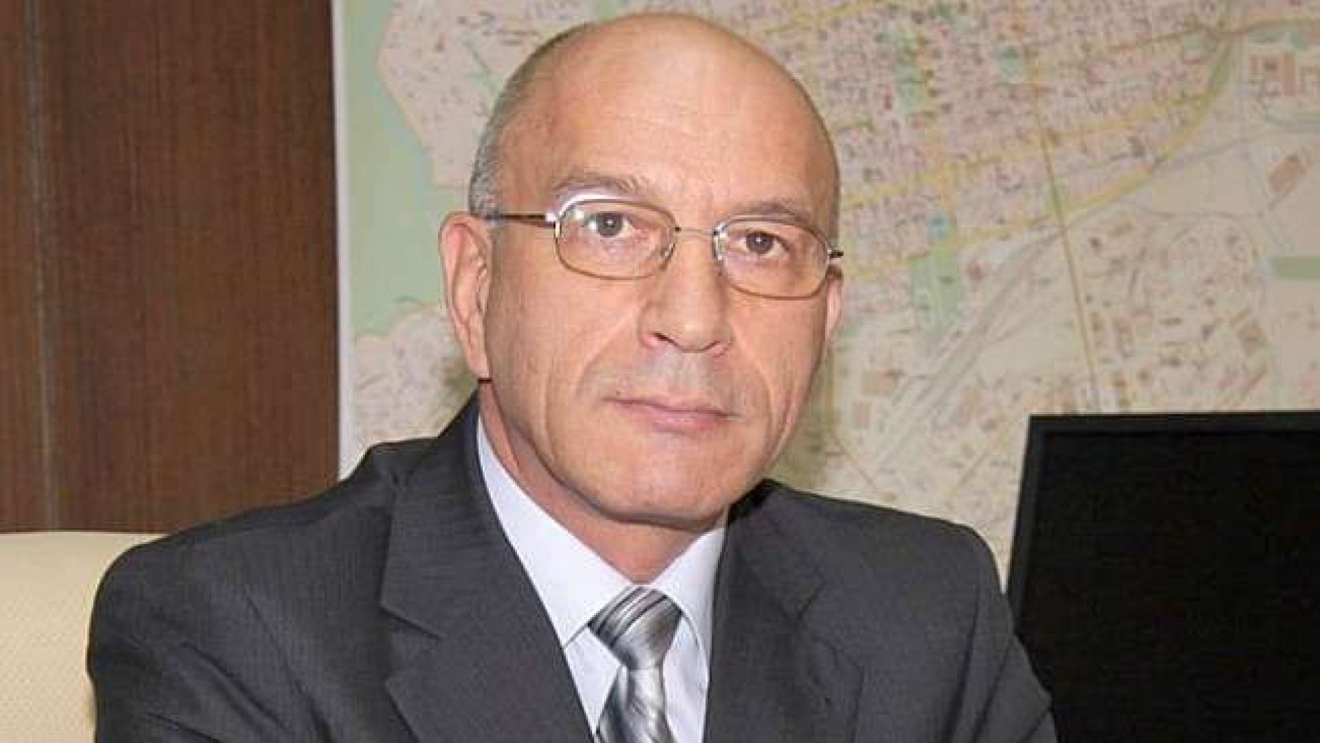 Внесеното в Народното събрание предложение на правителството за започване на