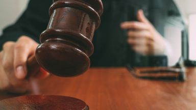 Бивш китайски министър на правосъдието бе осъден на смърт с