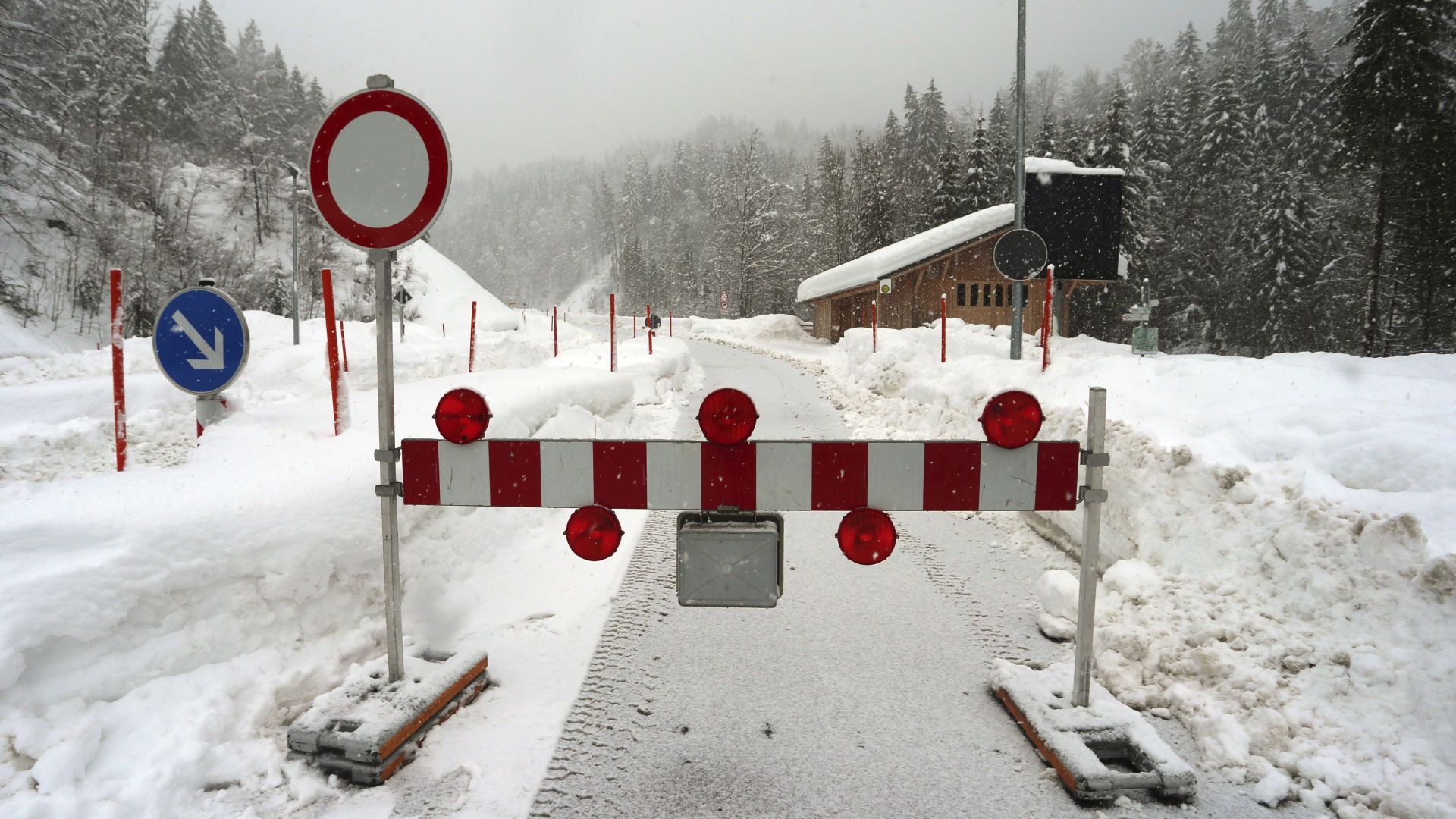 Холандски скиор загина днес следобед в лавина в район извън