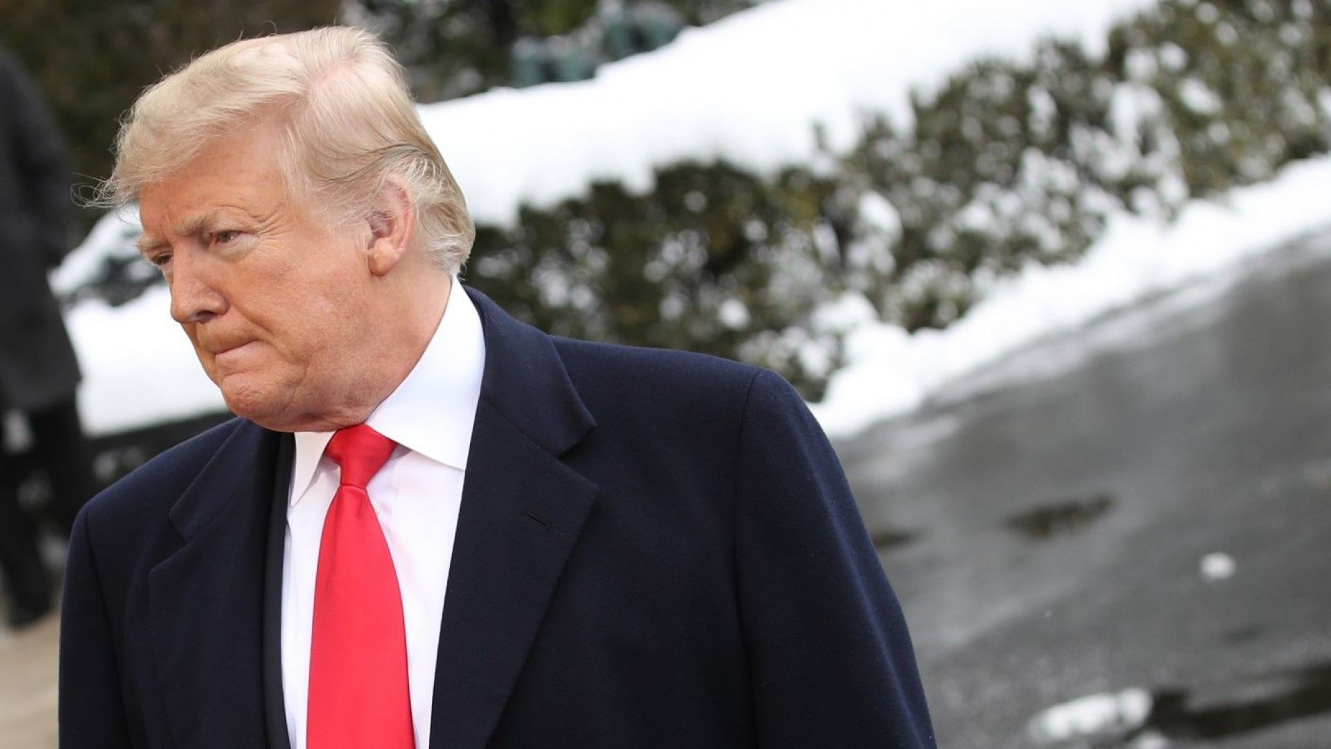 Президентът на САЩ Доналд Тръмп е обмислял да изтегли страната