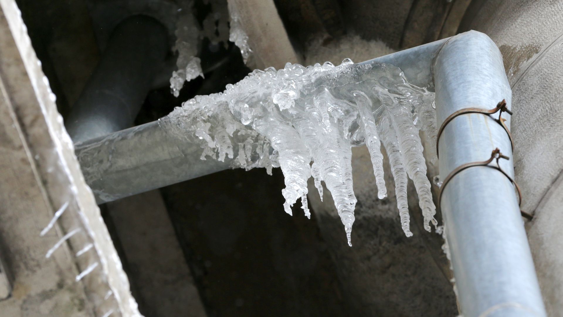 Близо 80 души са приети с травми счупвания и охлузвания