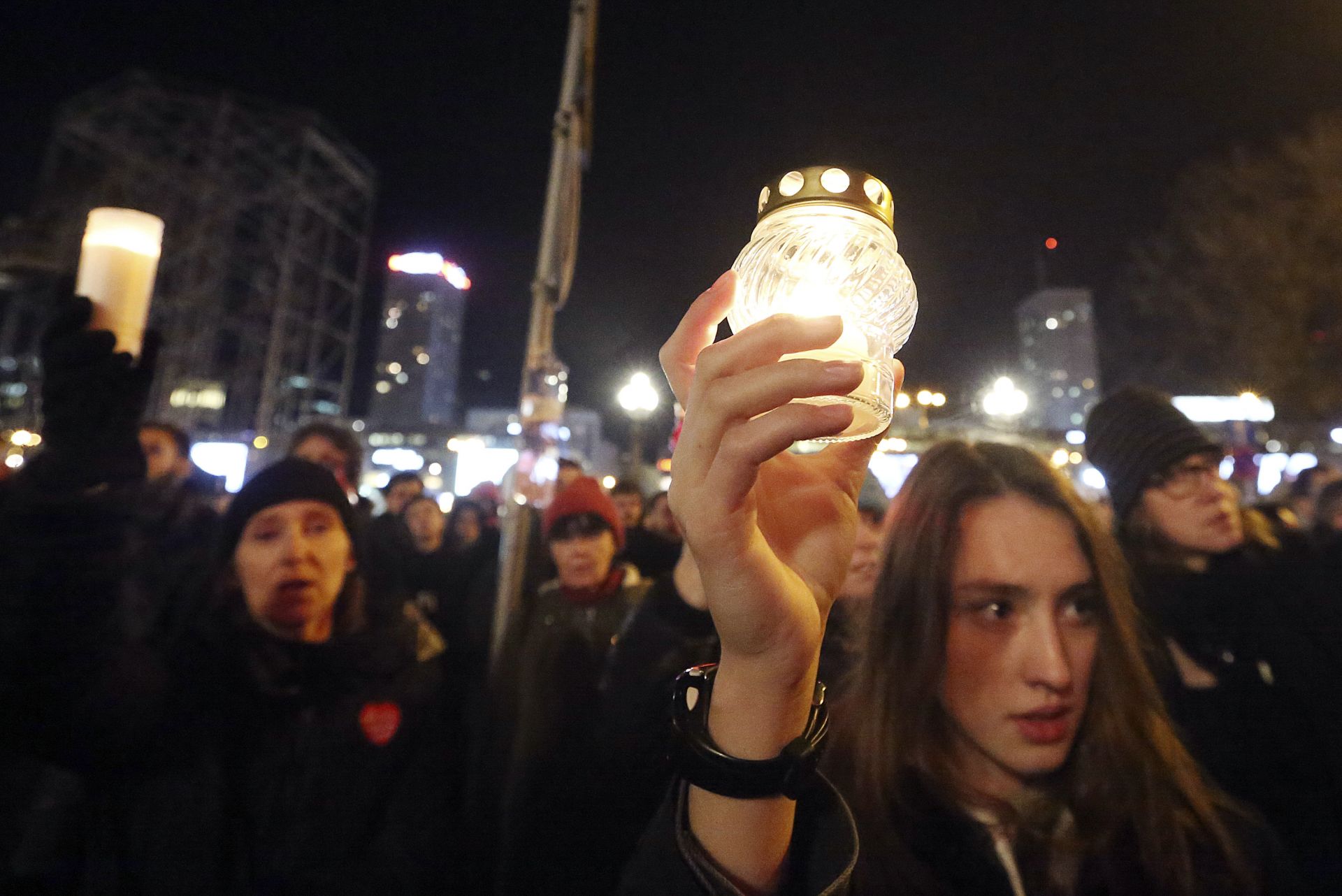 Хиляди хора се събраха във Варшава под лозунга "Спрете омразата"