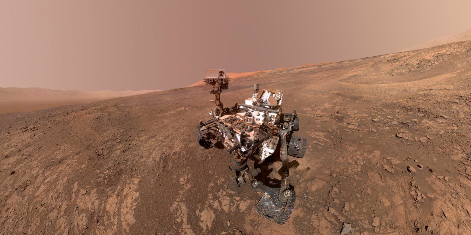 Роувърът "Кюриосити" на Марс