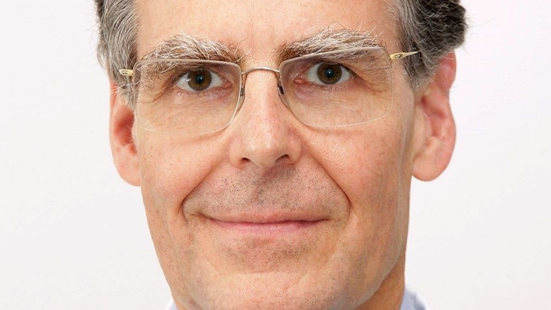 Проф д р Томас Чех е австрийски специалист по неврохирургия практикуващ