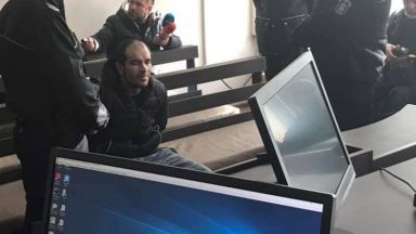 Мъжът, нападнал с брадва курсанти: Провокираха ме, много се ядосах (видео)