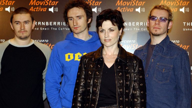 Барабанистът на The Cranberries все още страда за покойната Долорес О'Риърдън