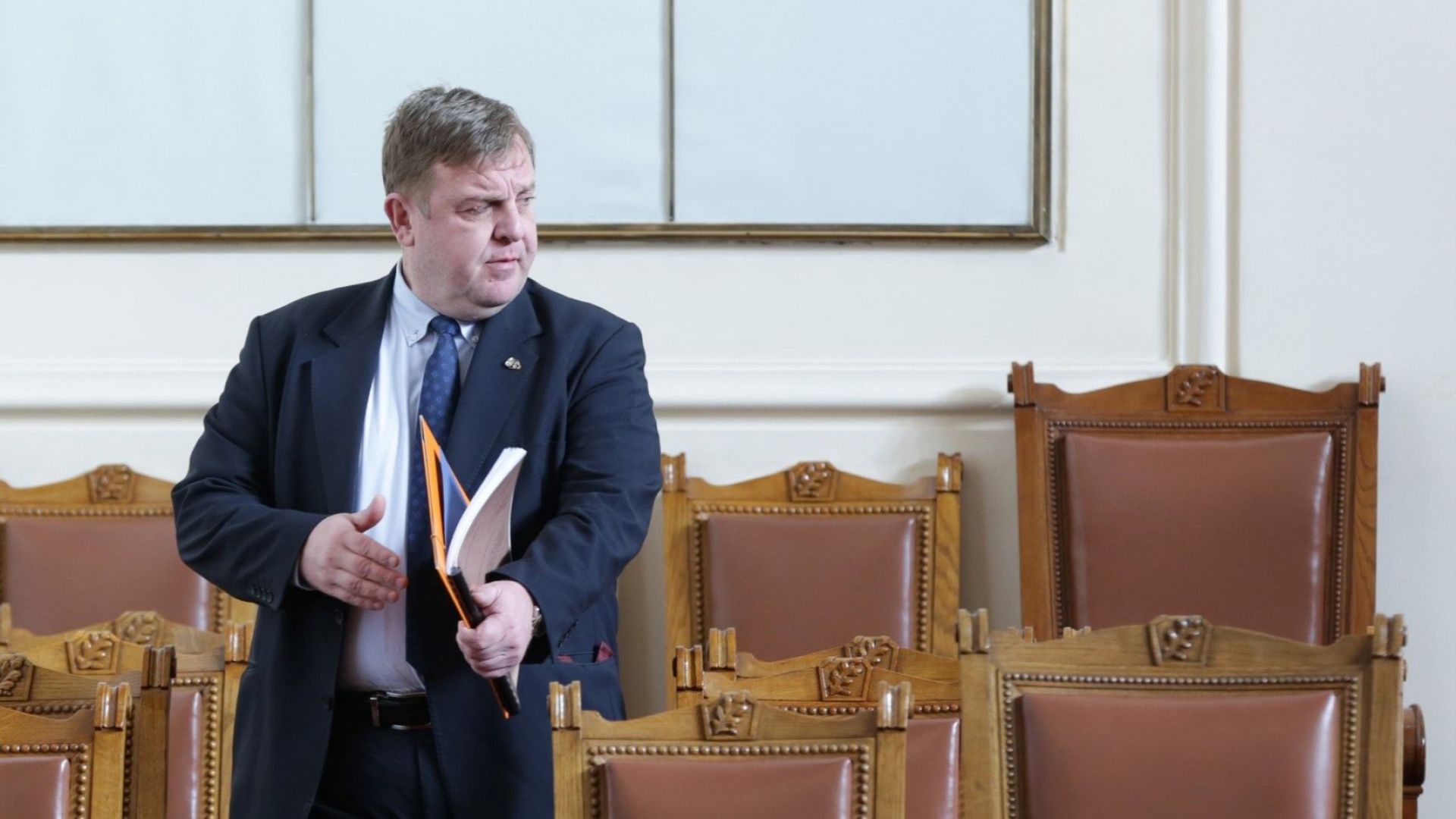 Първата среща на военния министър Красимир Каракачанов от преговорния процес