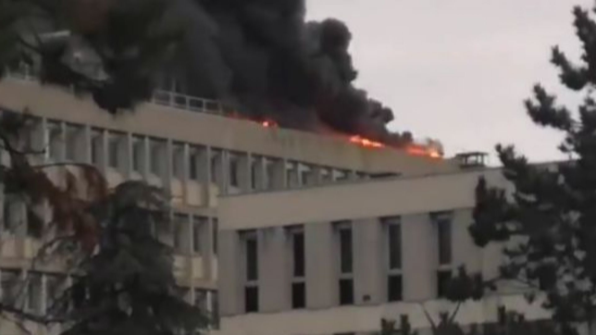 Експлозия в университета в Лион Франция Вероятната причина за инцидента