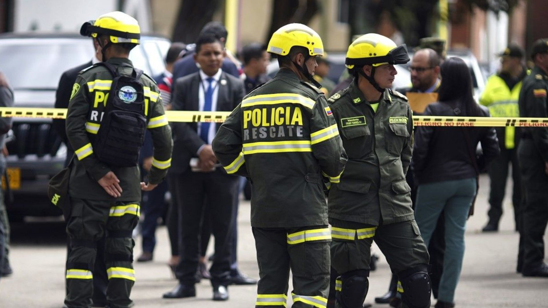 Броят на убитите при атентата срещу полицейска академия в Богота