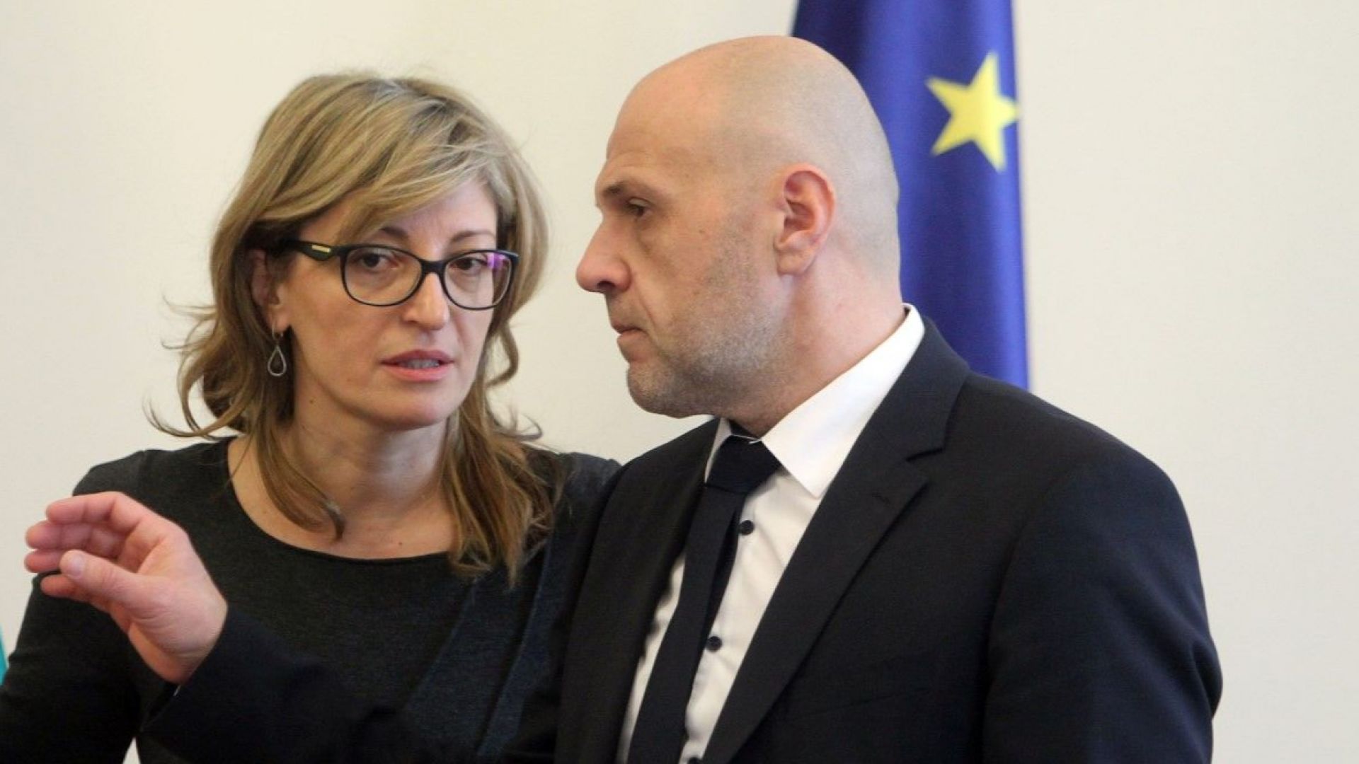 Увеличени са служителите в консулската ни служба във Великобритания като