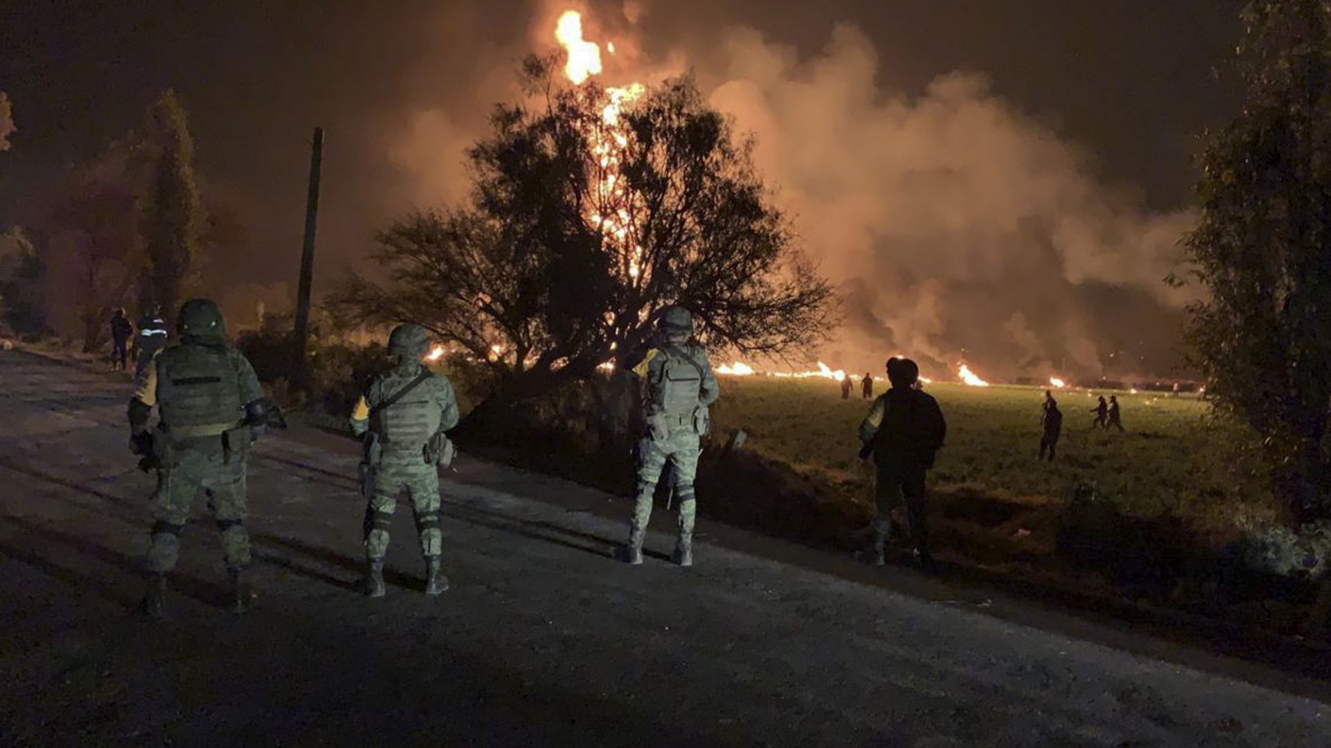 Най малко 21 души бяха убити а 71 са ранени при