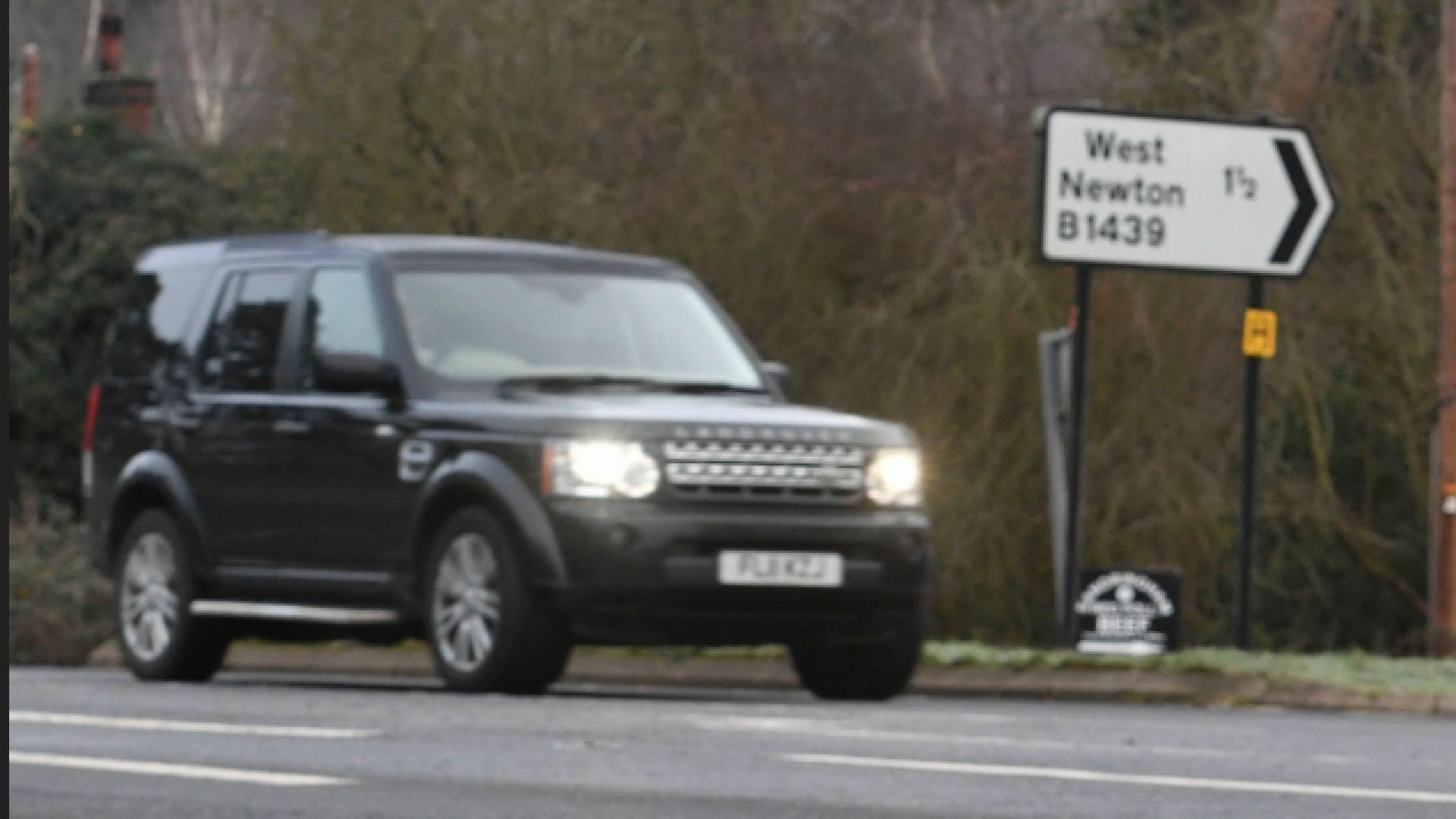 Британски вестници публикуваха снимки на които се вижда как 97 годишният