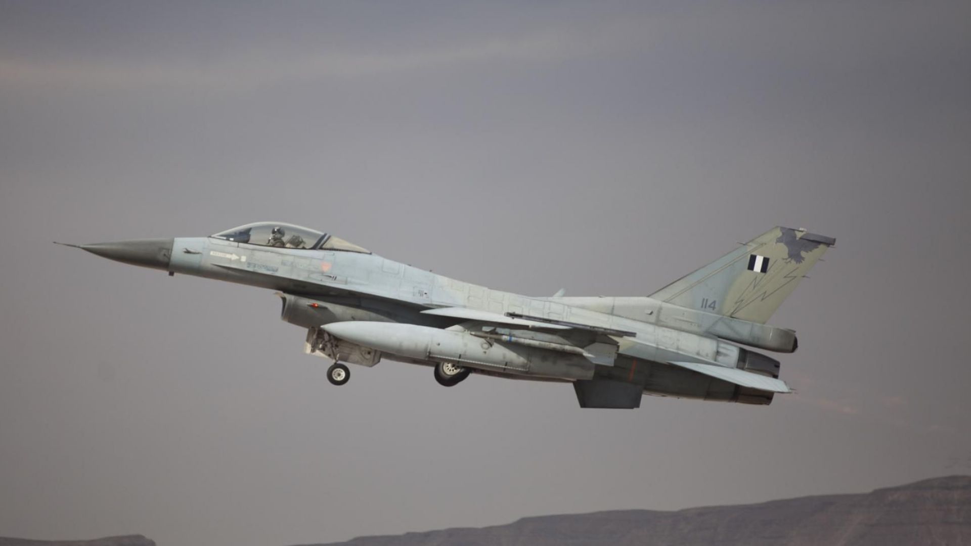 Израелски бойни самолети са нанесли удар срещу цели свързани с