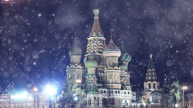 Уникално: Снежна гръмотевична буря в Москва (видео)