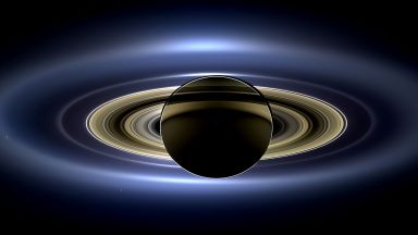 Пръстените на Сатурн ще станат "невидими" през 2025 г.
