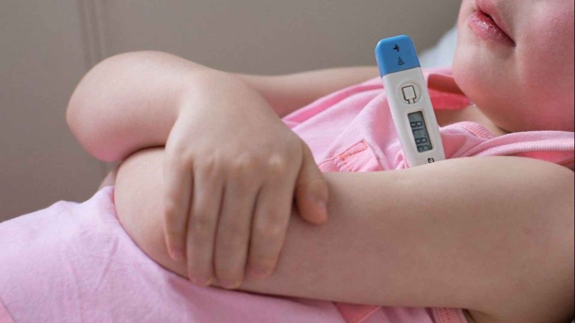 Бременна и дете са в реанимация с усложнения от грип
