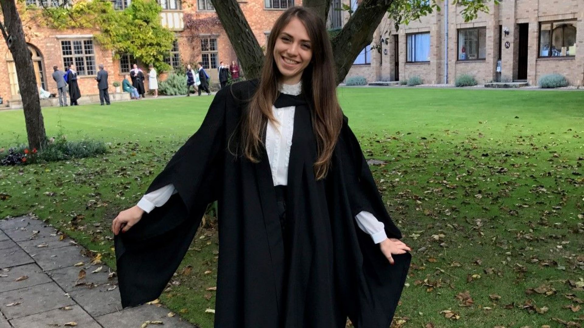 26 годишната Лиана Минкова е една от успелите млади българки във