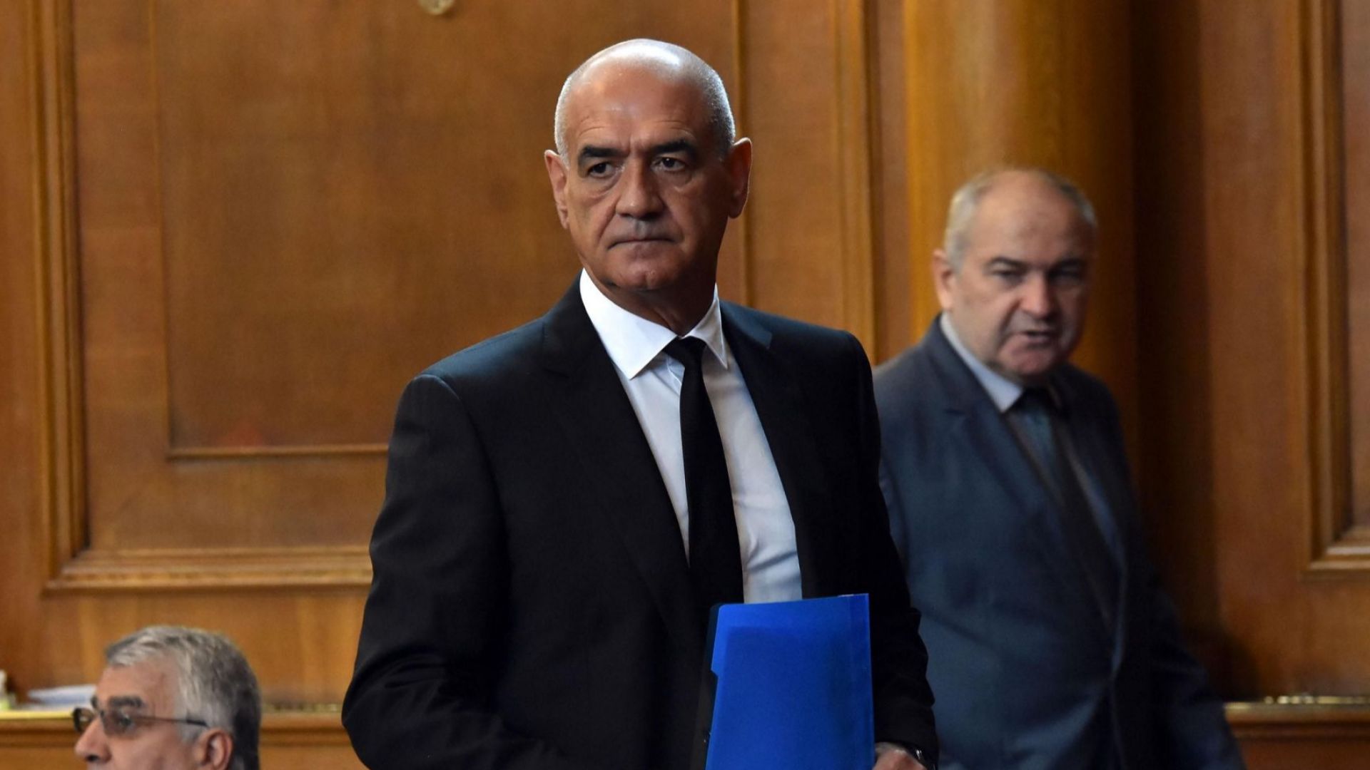 Рано или късно роботизираната хирургия ще навлезе в България и