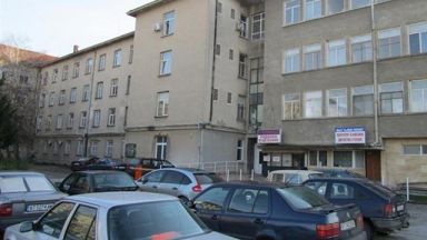 Граждански патрули пазят спешните медици в Горна Оряховица 