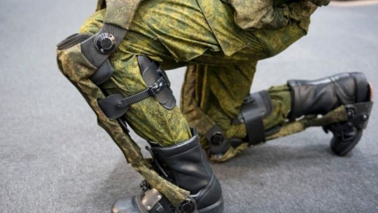 Руската армия ще се оборудва с "екзоскелети за идиоти"