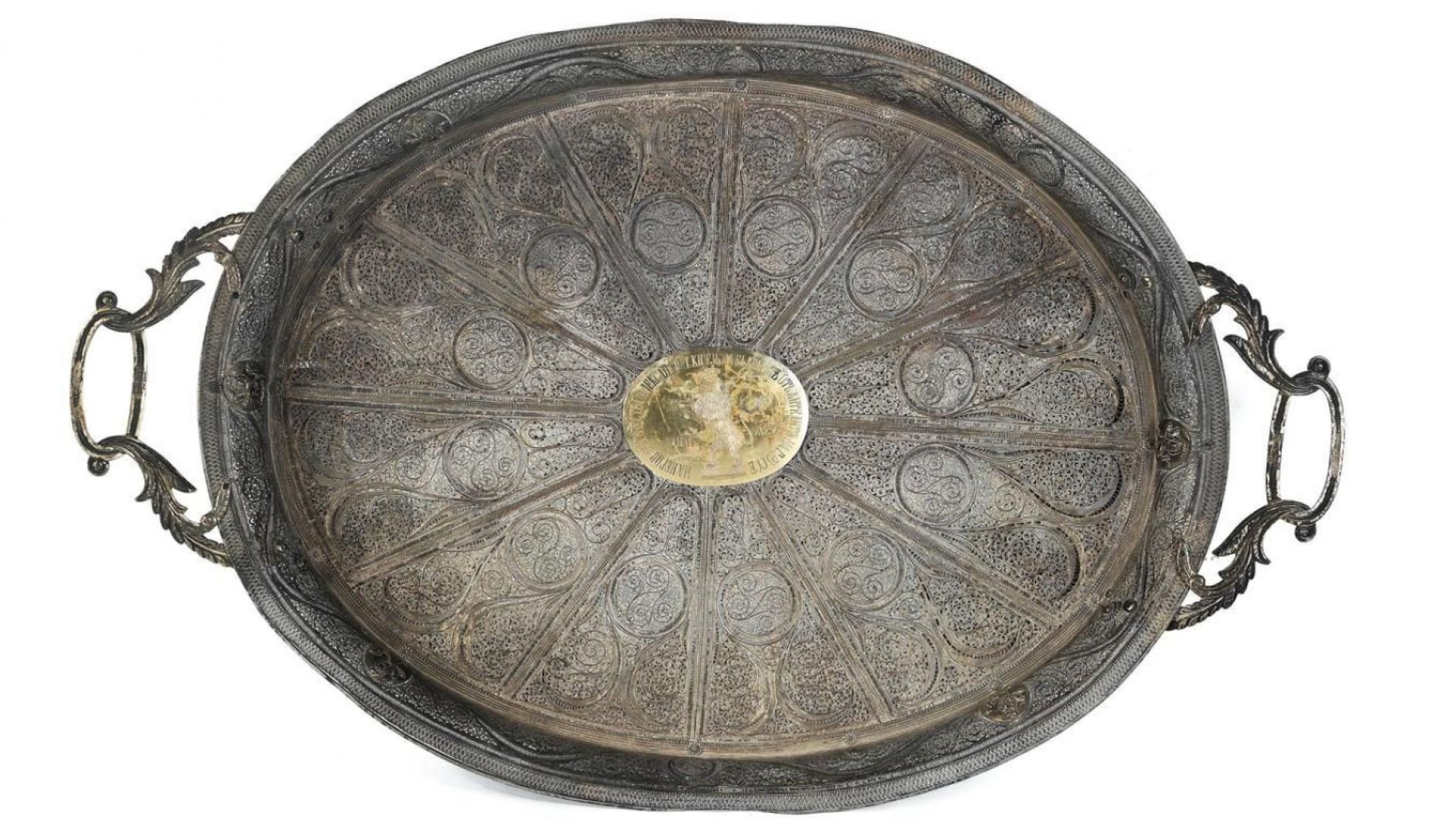 Подносите на княз Александър I вече са в Националния исторически