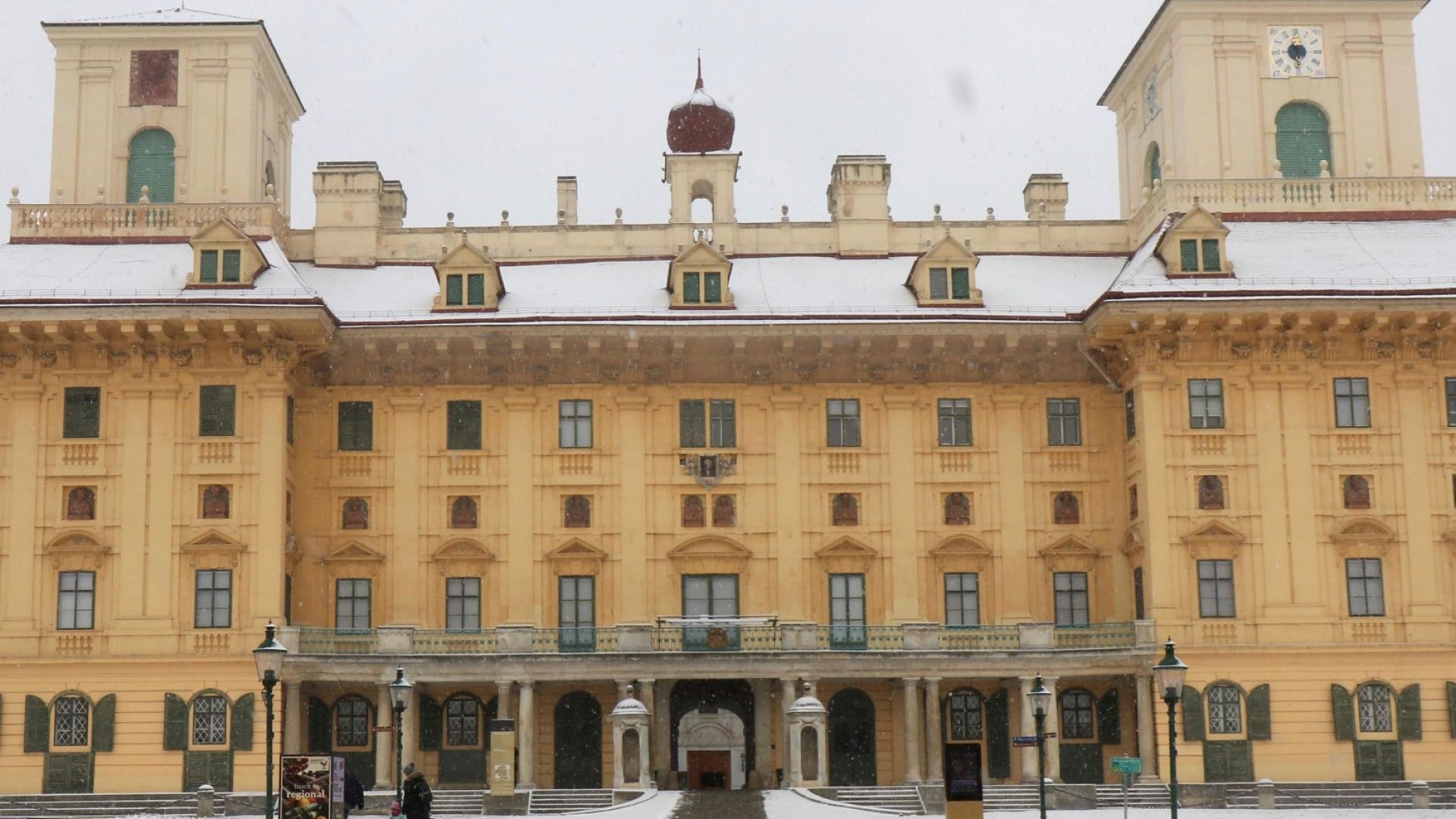 Виж още Мистериозно отвличане в Австрия