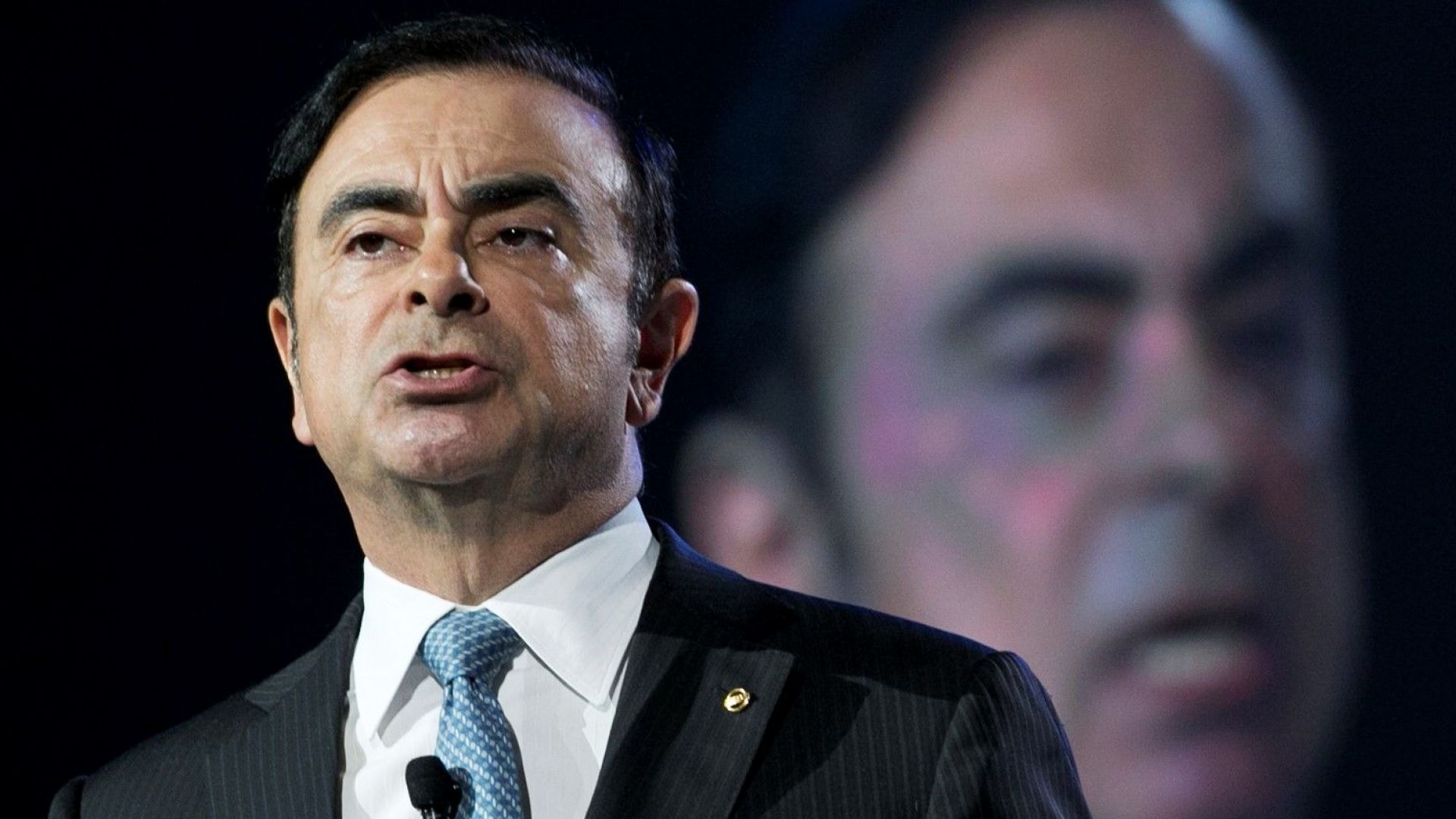 Бившият шеф на групата Рено Нисан Renault Nissan Карлос Гон отново бе