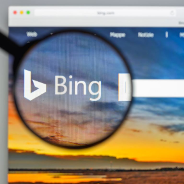 ЕК: Microsoft да обясни рисковете от интегрирането на AI в търсачката Bing